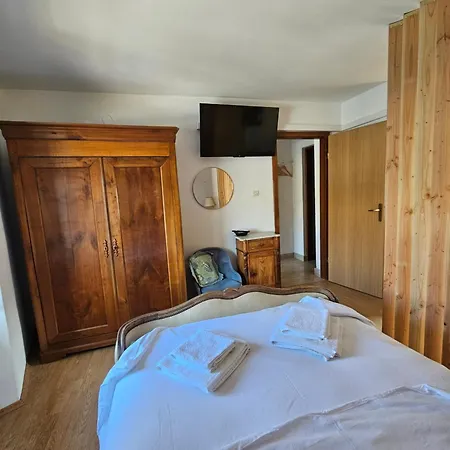 Katine Apartment Pag Town
