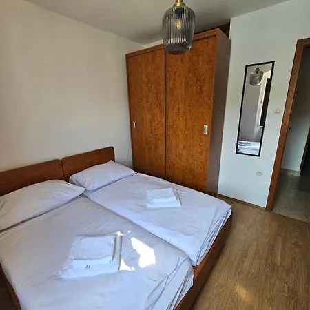 Katine Apartmán *