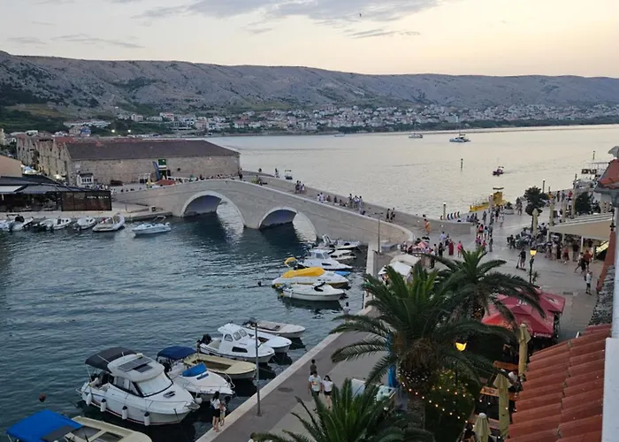 Katine Apartman Pag Town